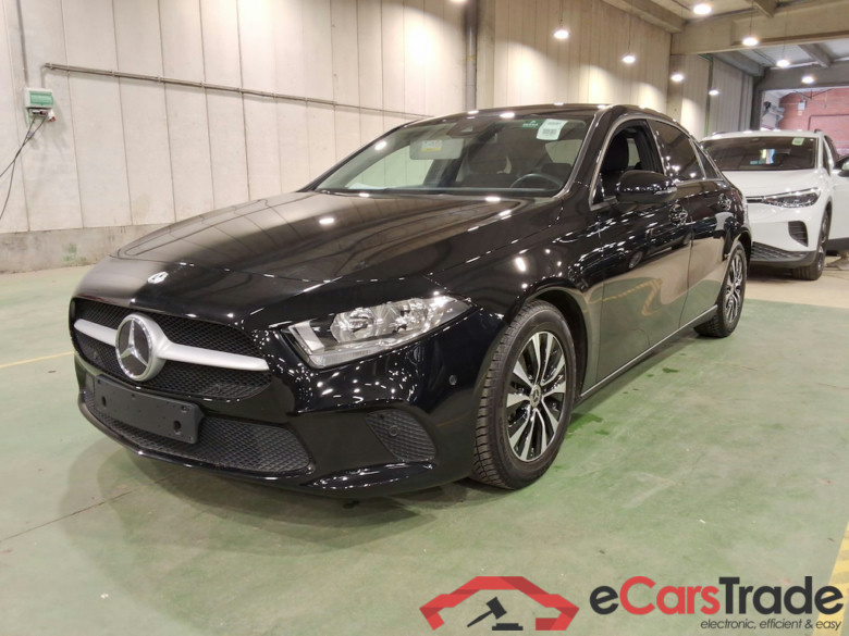 MERCEDES-BENZ A-CLASS 2.0 A 180 D ESSENTIAL LINE DCT