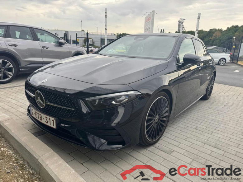 MERCEDES-BENZ A 180 d AMG Line #1