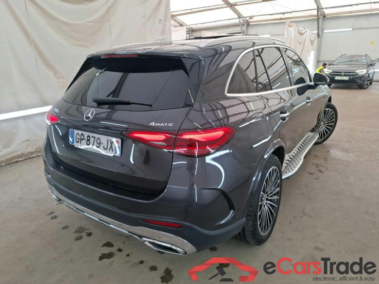 MERCEDES-BENZ GLC / 2022 / 5P / SUV GLC 400 e AMG Line 4MATIC #3