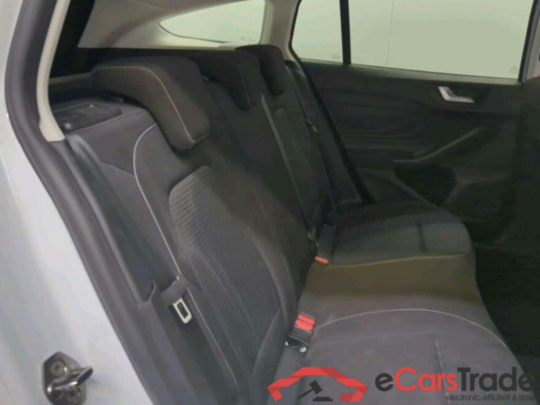 FORD Focus Wagon 1.0 EcoBoost Hybrid Titanium V #6