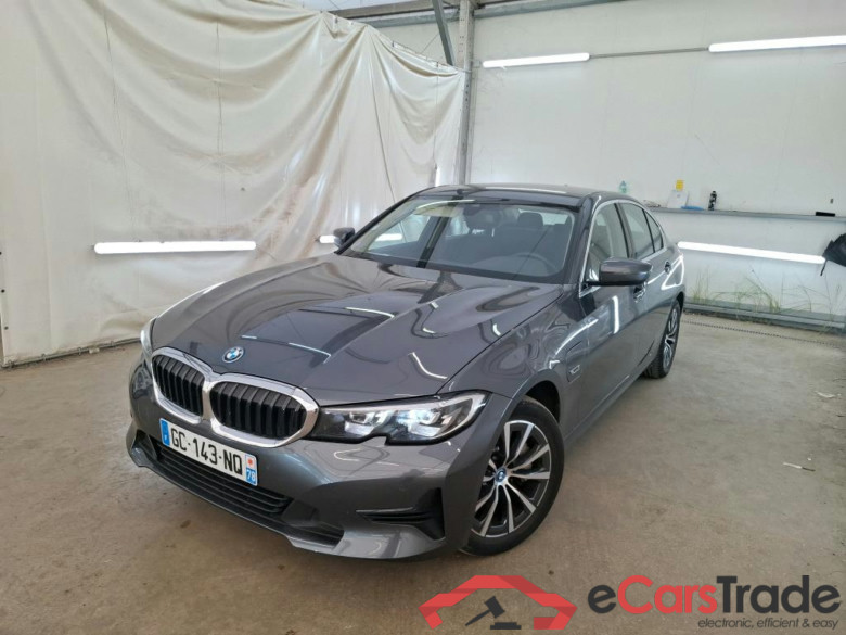 BMW Série 3 Berline / 2018 / 4P / Berline 330e 292ch Business Design BVA8 Hybride #1