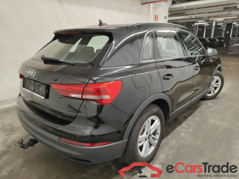 Audi Q3 35 TDI S Tronic Business Edition 5d #2