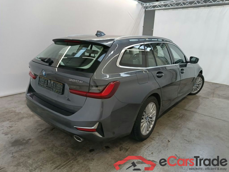 BMW 3 TOURING - 2019 320eXA 163hp PHEV 5d #2