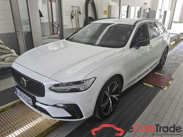 Volvo V90 Kombi (03.2016->) DE - Kb5 T6 Twin Engine AWD PHEV EU6d, Plus Dark, 2021 - 2024