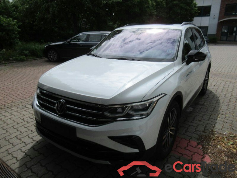 Volkswagen Tiguan (AX1)(07.2020->2024) DE - SUV5 2.0 TSI BMT/Start-Stopp EU6d, 4Motion Urban Sport OPF, (Facelift) 2021 #1