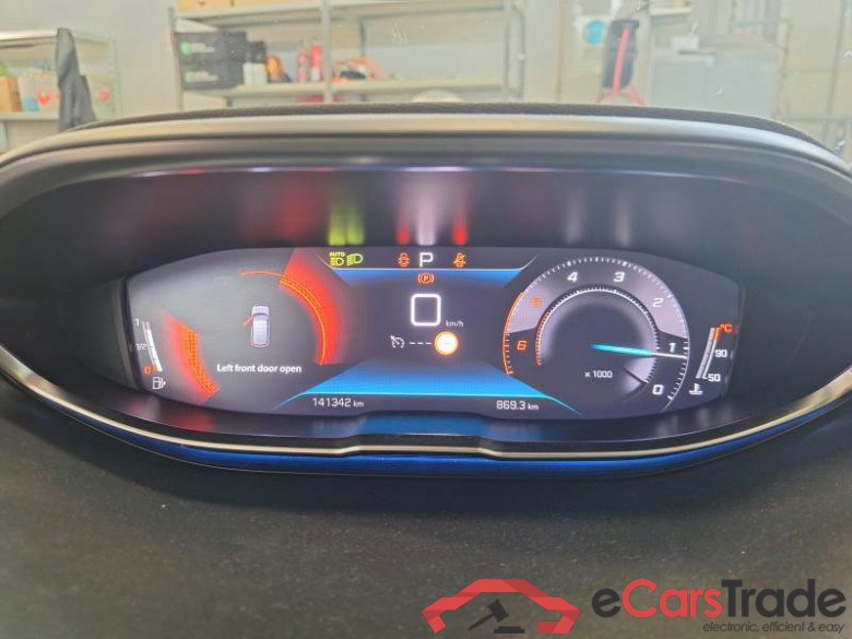 PEUGEOT 3008 / 2020 / 5P / SUV BLUEHDI 130 EAT8 SeS ALLURE PACK #4