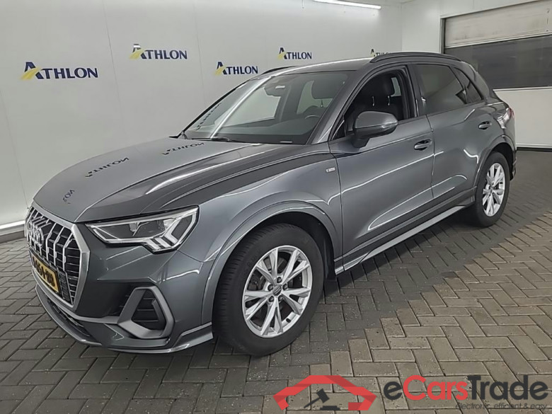AUDI Q3 40 TDI quattro S tronic S edition 5D 140kW
