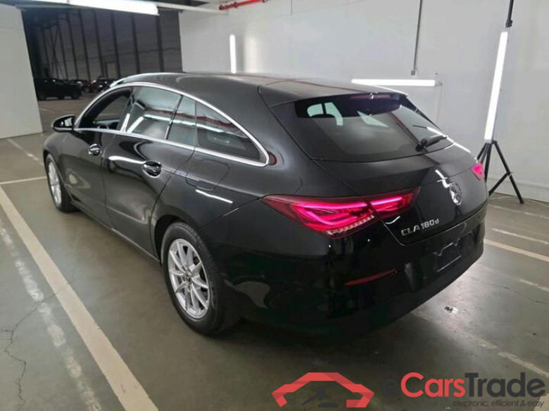 Mercedes CLA Shooting Brake CLA Shooting Brake CLA 180 d Essential Line 85kW/116pk  5D/P Auto-8 #3