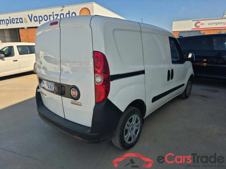FIAT Doblò Cargo/2015/4P/furgón derivado de turismo Cargo SX 1.6 Mjet 66kW (90CV) (AC) #2