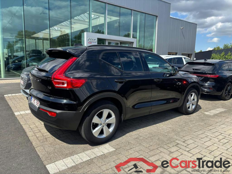 VOLVO XC40 1.5 T2 Momentum Core Geartronic #4