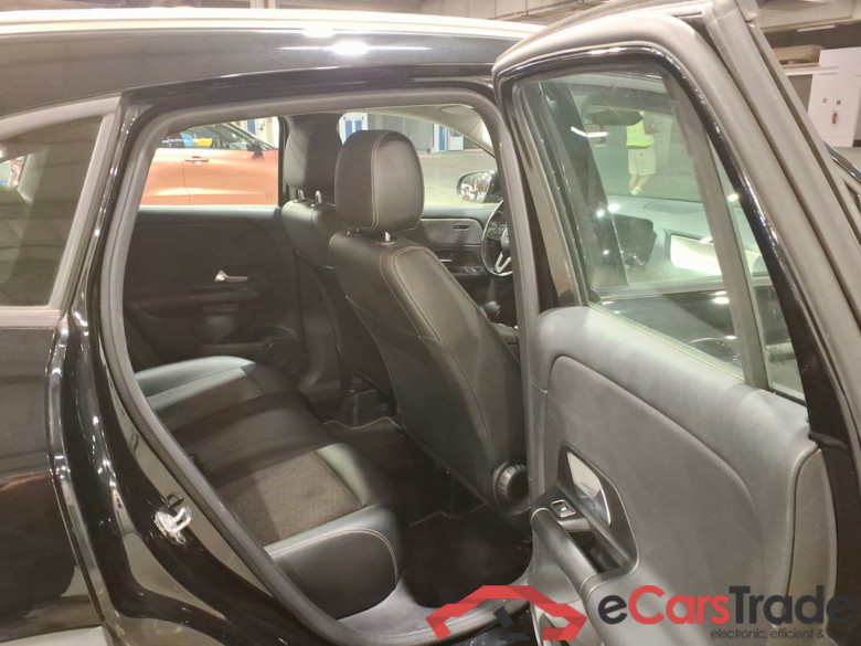 MERCEDES-BENZ CLASS GLA DIESEL (H247) GLA 200 d Business Solution #5