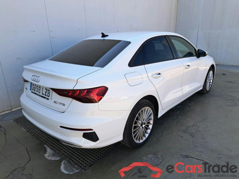 AUDI A3 / 2020 / 4P / sedán Sedan Advanced 30 TFSI 81kW S tronic #2