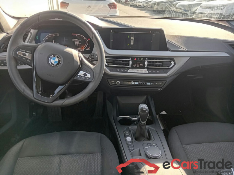 BMW Serie 1 / 2019 / 5P / berlina con portón 118i #3