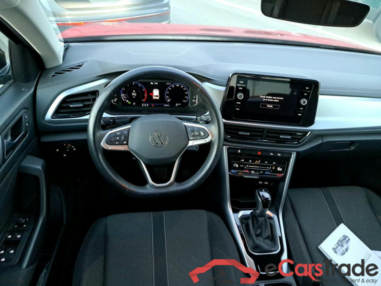 VOLKSWAGEN T-Roc / 2021 / 5P / todoterreno Life 1.5 TSI 110kW (150CV) DSG #3
