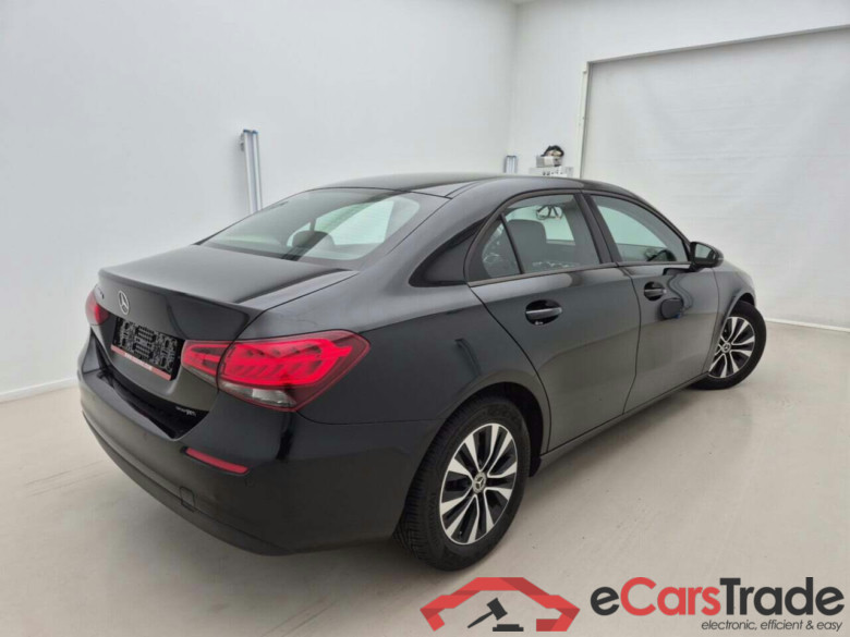 Mercedes A 180d Widescreen Navi KeylessGo Camera Klima PDC ... #3