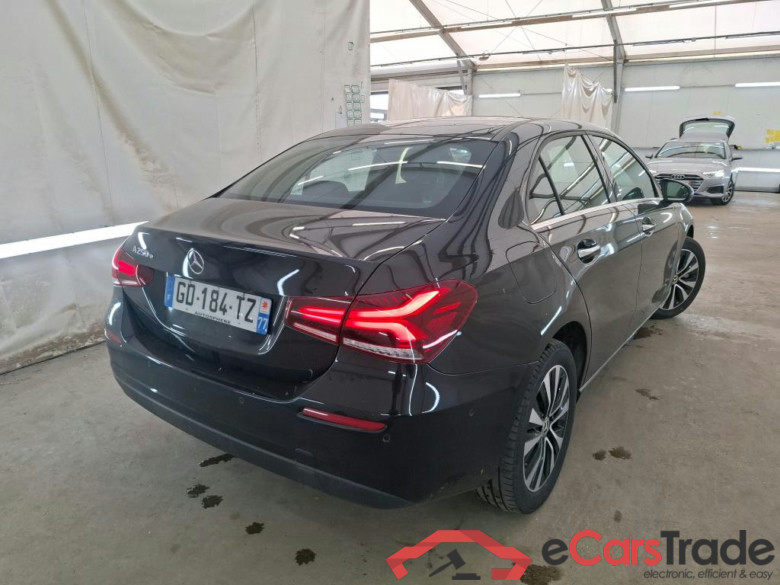 MERCEDES-BENZ Classe A Berline / 2018 / 4P / Berline A 250 e Business Line 8G-DCT #3