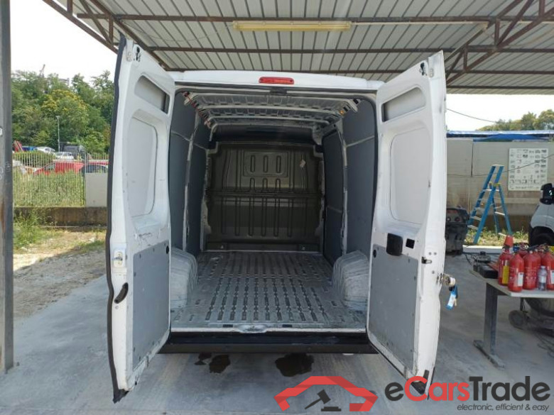 PEUGEOT BOXER / 2014 / 4P / FURGONE 333 L2H2 2.2 BLUEHDI 140CV SeS #5