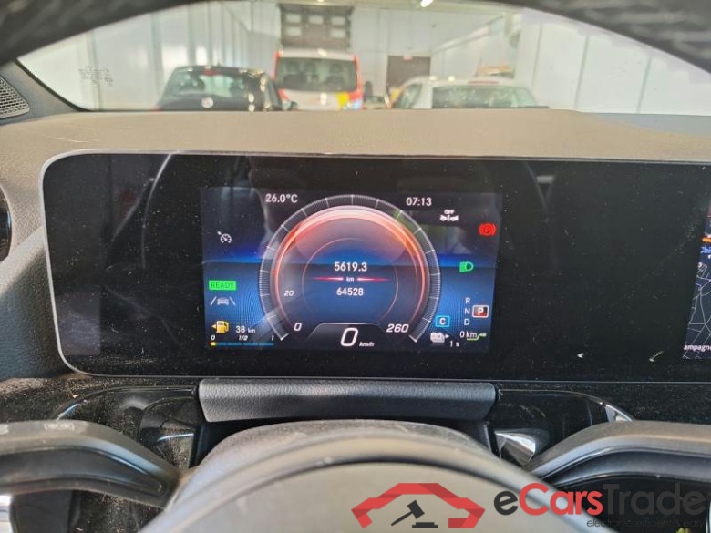 MERCEDES-BENZ GLA / 2020 / 5P / CROSSOVER GLA 250 E PLUG-IN HYBRID AUTO BUS EXTRA #4