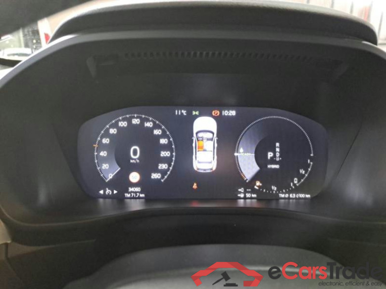 VOLVO XC40 / 2021 / 5P / SUV T4 RECHARGE PLUG-IN AUTO CORE #4