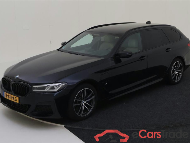 BMW 5-serie Touring 530e xDrive 292pk AUT Executive M-Sport Trekhaak
