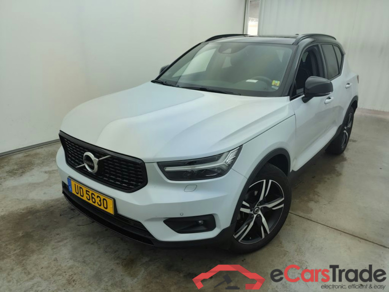 VOLVO XC40 DIESEL 2.0 D3 150 R-Design Geartronic (EU6d-T.) 5d #1