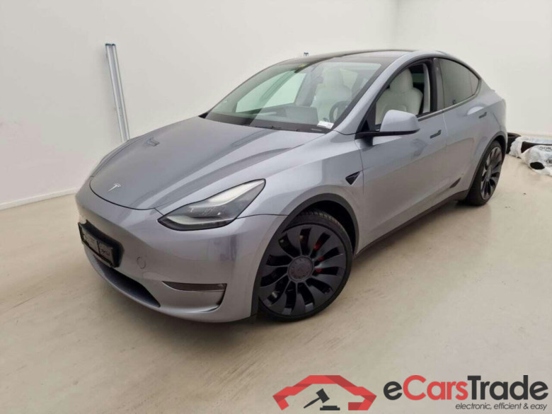 Tesla Model Y Performance DualMotor AutoPilo