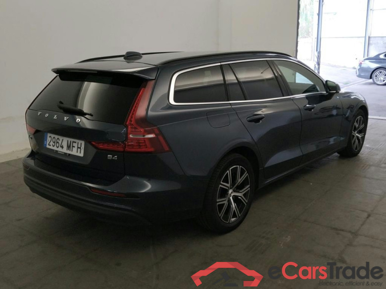VOLVO V60 / 2018 / 5P / 2.0 B4 (D) Core Auto #2