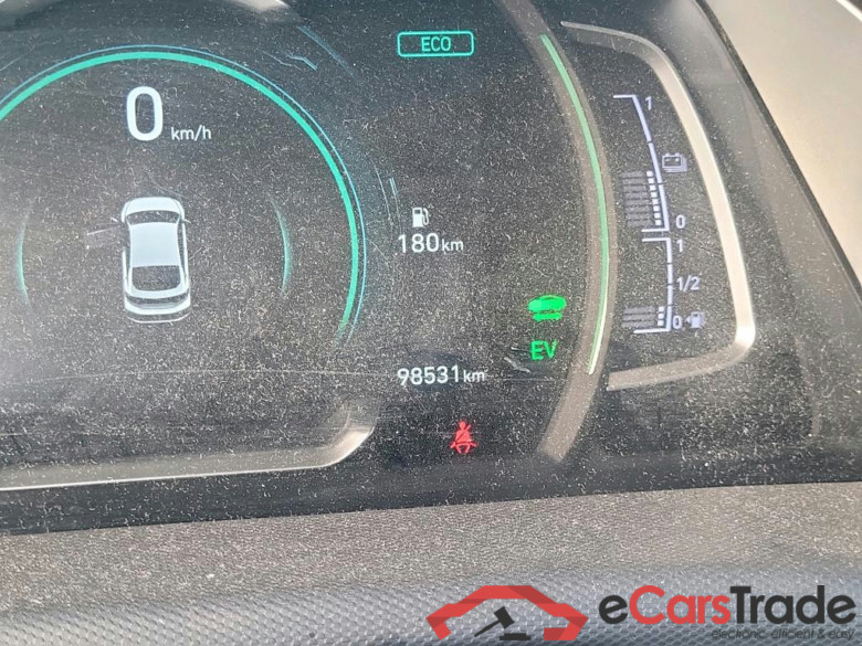 HYUNDAI IONIQ / 2019 / 5P / berlina con portón 1.6 GDI HEV Tecno DCT #5