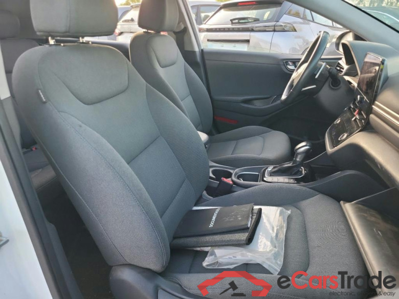 HYUNDAI IONIQ / 2019 / 5P / berlina con portón 1.6 GDI HEV Tecno DCT #6