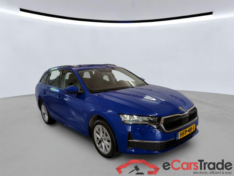 SKODA Octavia Combi 110 kW #5