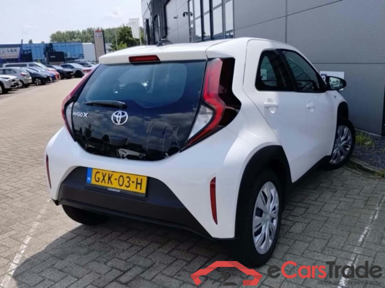 TOYOTA Aygo X 1.0 VVT-i MT Play #4