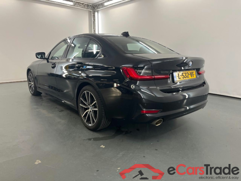BMW 3-serie 318i Executive Edition #3