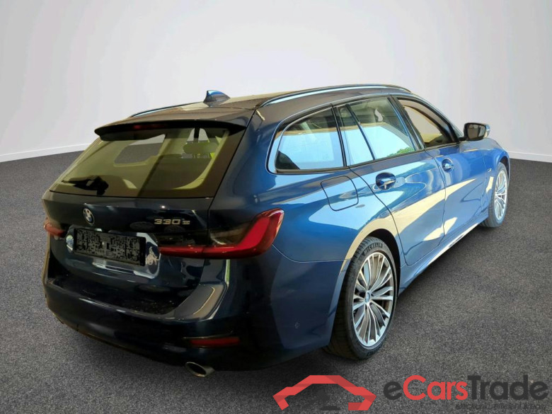 3 Touring 330 e Sport Line 2.0 185KW AT8 E6d #2