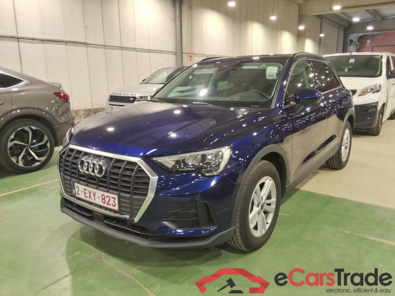 AUDI Q3 2.0 35 TDI S TRONIC BUS. ED. ATTRACTION #1