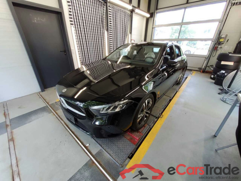 Mercedes-Benz A (BM 177)(03.2018->) DE - LimS5 A 200 EU6d, (Facelift) 2022 - 2024 #1