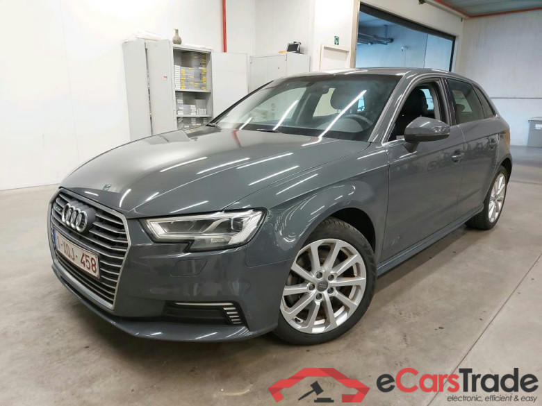 AUDI - AUD A3 SB 40 E-Tron 204PK S-Tronic Pack Platinum With Heated Seats & APS Front & Rear & Rear Camera  * HYBRID *