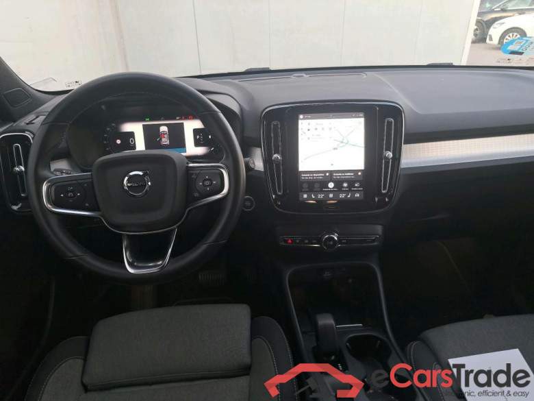 VOLVO XC40 / 2021 / 5P / todoterreno 2.0 B3 G Core Auto #3