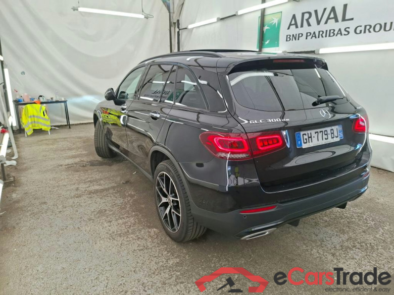 MERCEDES-BENZ GLC / 2019 / 5P / SUV 2.0 GLC 300 DE AMG LINE 4MATIC #3