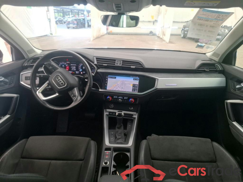 AUDI Q3 / 2018 / 5P / SUV 1.5 35 TFSI 150 S TRONIC DESIGN LUXE #5