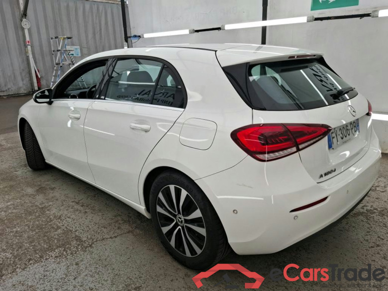 MERCEDES-BENZ Classe A Compact / 2018 / 5P / Berline A 180 d Business Line 8G-DCT #2