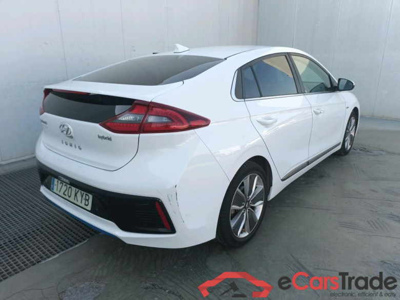 HYUNDAI IONIQ / 2016 / 5P / berlina con portón 1.6 GDI HEV Tecno DCT #2