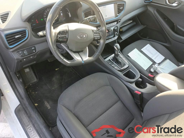 HYUNDAI IONIQ / 2016 / 5P / berlina con portón 1.6 GDI HEV Tecno DCT #3