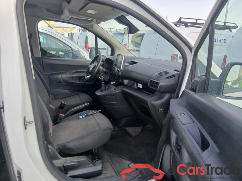 CITROEN Berlingo / 2018 / 5P / furgón derivado de turismo Doble Cab. Talla XL BlueHDi 100 CONTROL #6