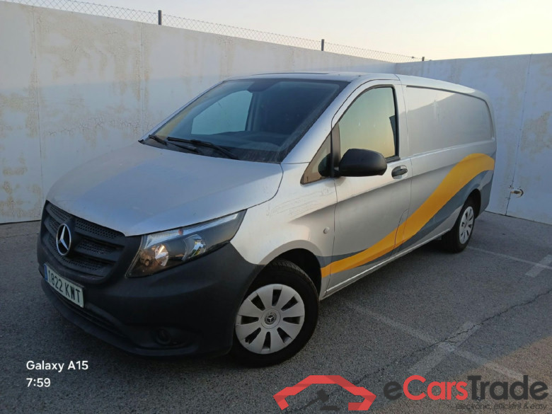 MERCEDES-BENZ Vito / 2014 / 4P / furgón 111 CDI Larga #1