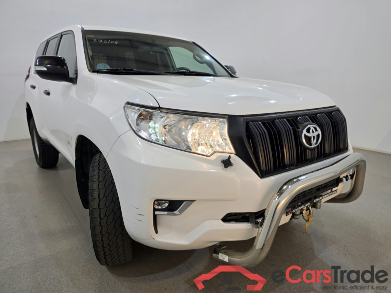 Toyota Land Cruiser 2.8 D-4D 4x4 2PL Navi KeylessGo Klima PDC ... #3