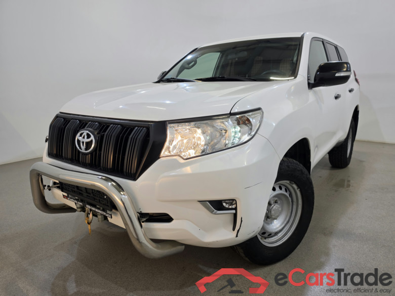 Toyota Land Cruiser 2.8 D-4D 4x4 2PL Navi KeylessGo Klima PDC ...