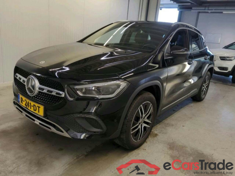 MERCEDES-BENZ GLA-klasse 250 e BnsSol Lux Ltd