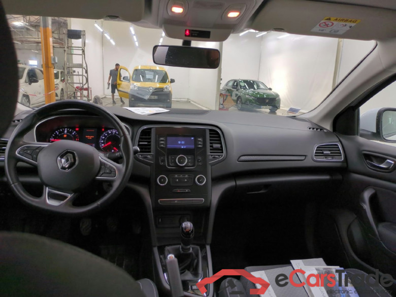 Megane IV Berline 5pt. Société Air 1.5 dCi 90CV BVM6 E6 #5
