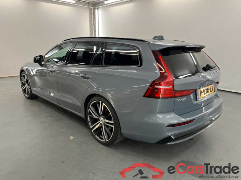VOLVO V60 2.0 B4 Plus Dark #3