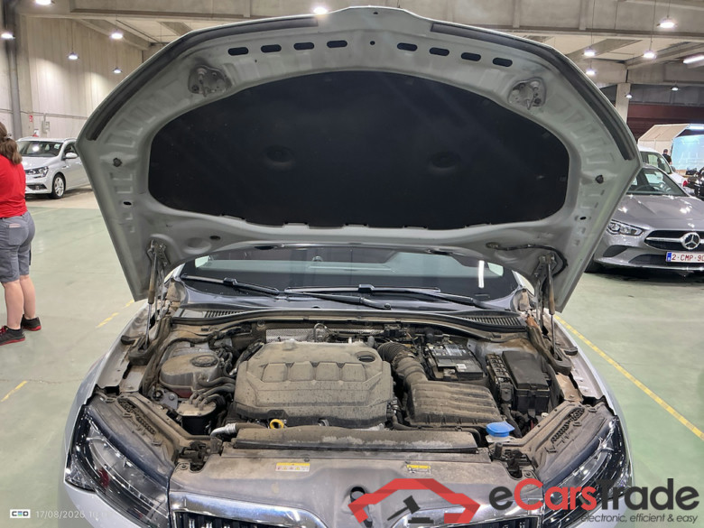 SKODA Superb 2.0 CRTDI 110KW AMBITION #6